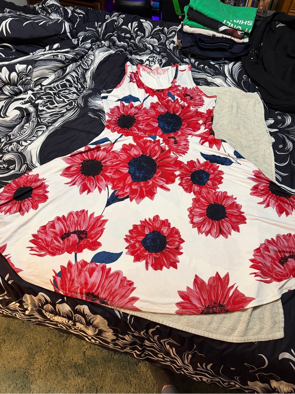 “RARE”NWOT LuLaRoe NICKI White Midi Dress with Red and blue Floral Print XL - Picture 1 of 5